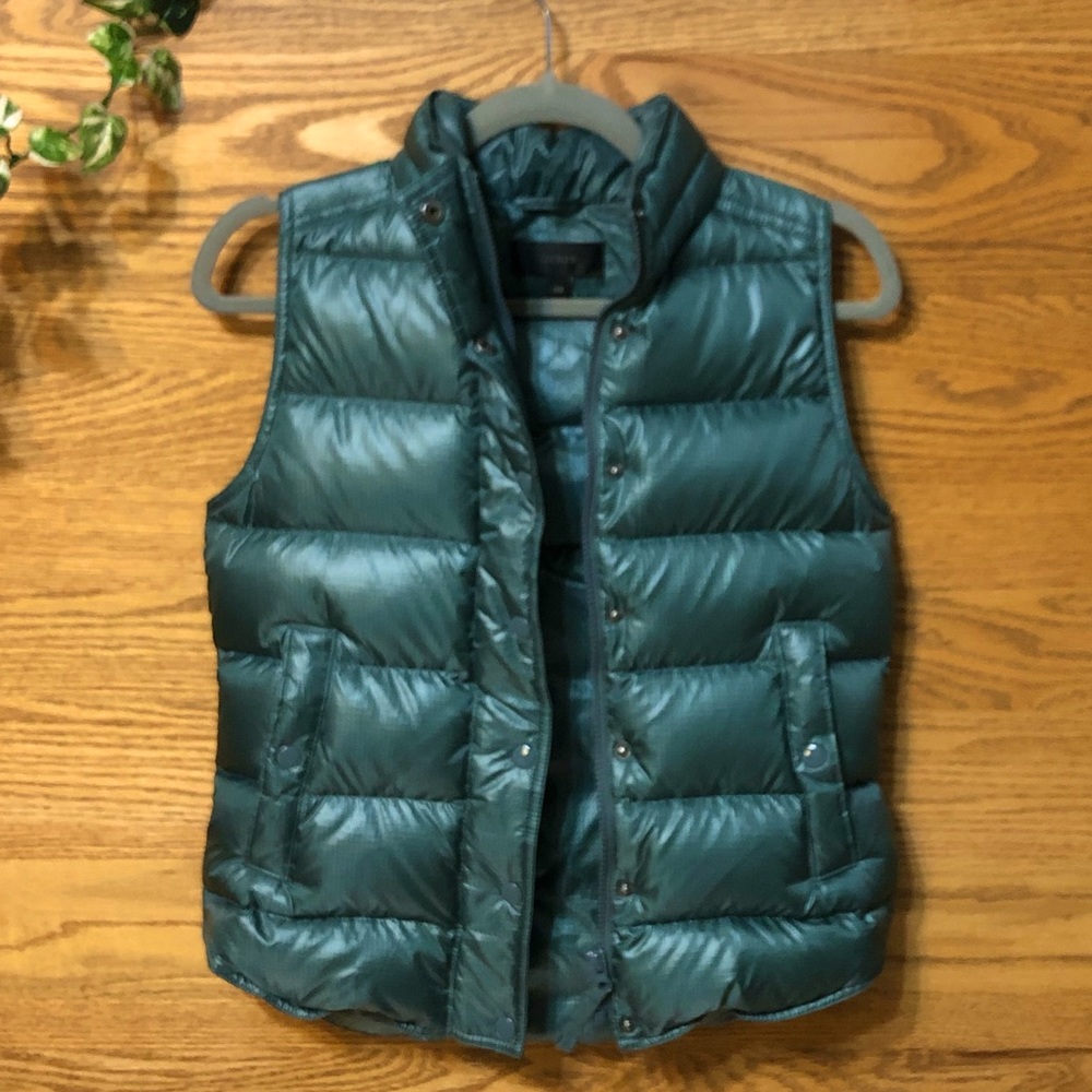 J. Crew Puffer Down Quilted Vest XXS fits XS Green